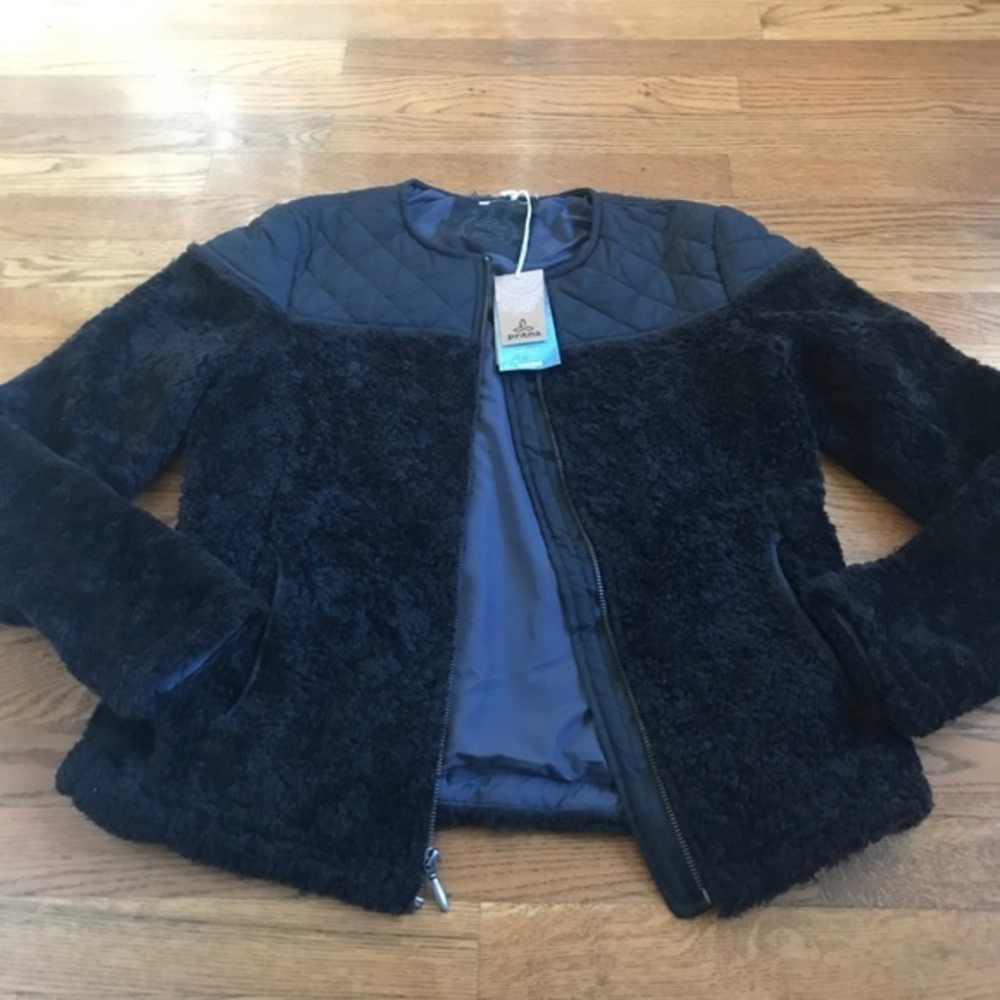 PrAna black fuzzy zip up jacket size small NWT‎